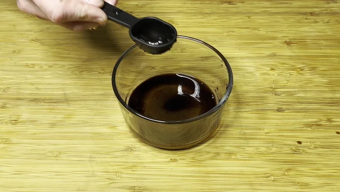 Prepare the sweet and spicy sauce: In a separate bowl, whisk together 1 tablespoon sugar, 1 tablespoon soy sauce, 1 tablespoon water, 1 tablespoon rice vinegar (or white vinegar), 2-3 tablespoons gochujang, 1 tablespoon sriracha, 2 tablespoons ketchup, and 1 teaspoon sesame oil.
