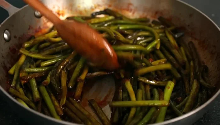 Drizzle with sesame oil.