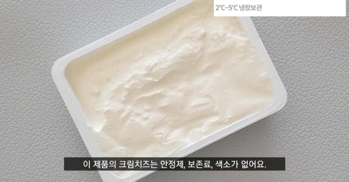 In a separate bowl, whisk together the wet ingredients: eggs, sweetener, and milk (and vanilla extract, if using).