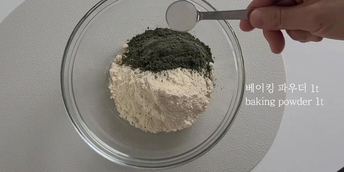 Preheat oven and prepare muffin tins. (This step is implied and time is estimated based on typical baking practices)