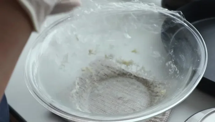 Divide the dough into 30g portions.