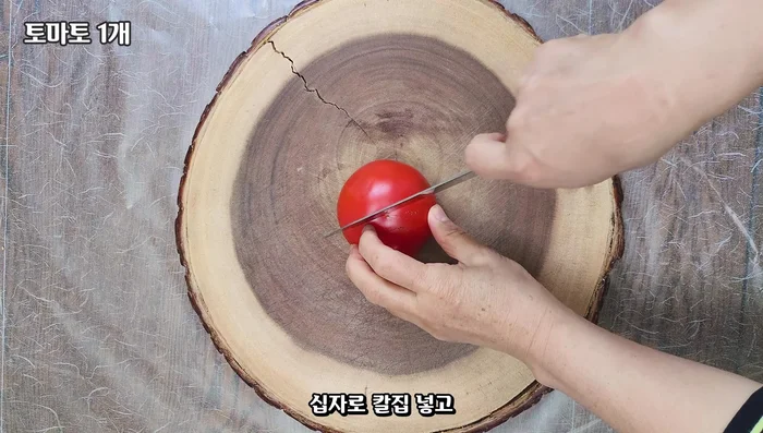 Prepare a cutting board. Blanch the cucumbers in boiling water for a short time to easily peel (optional).