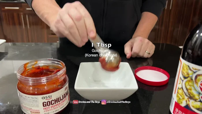 Prepare the smooth paste: Combine Gochujang, Sriracha, oyster sauce, sweet soy sauce, and ketchup in a small bowl. Mix well and set aside.