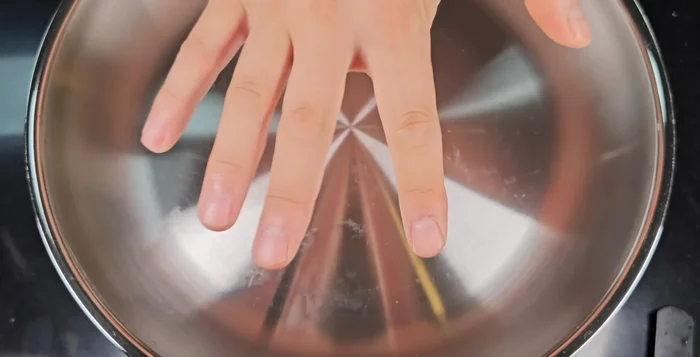 Heat a frying pan over medium heat and add a generous amount of cooking oil.