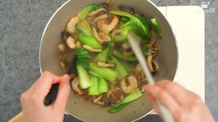 Prepare the rice according to package directions. (This step likely happens concurrently with other prep.)