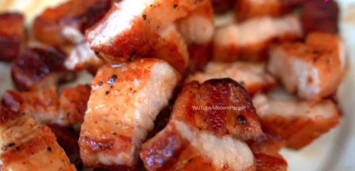 Cut the pork belly: Cut the pork belly into bite-sized pieces. (317.96)