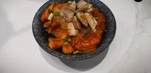 Spicy Buldak Rice Bowl: A Moist & Delicious Recipe