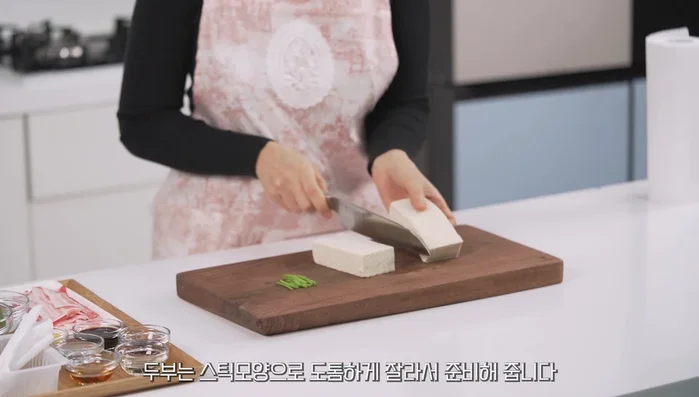 Cut the tofu into thick stick shapes.