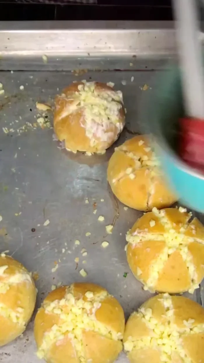 Prepare garlic butter (can be made in advance).