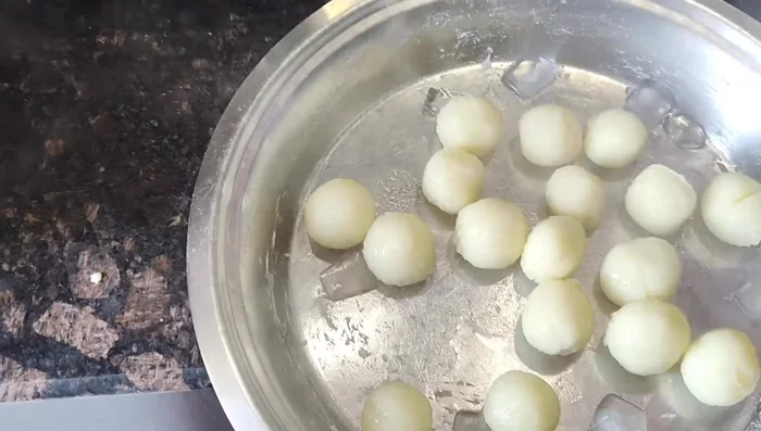 Drain the potato balls well.