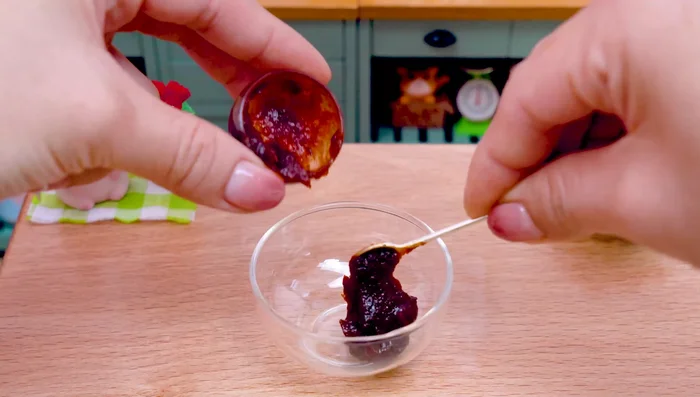 Make the sauce: Add gochujang, chili powder, soy sauce, honey, ginger, and garlic. Mix well.