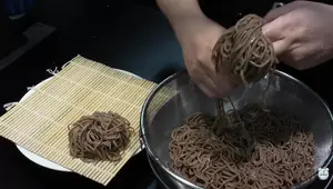 How to Make Delicious Korean-Style Cold Buckwheat Noodles (Naengmyeon)
