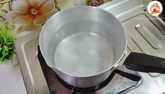 Boil the potatoes in salted water (2 glasses of water and 1/2 teaspoon salt) until soft. Don't overcook.