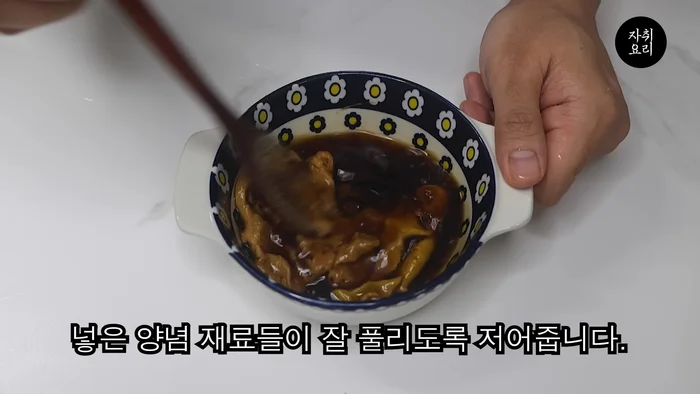 Cook noodles and shrimp in boiling water according to package directions. Drain and rinse with cold water.