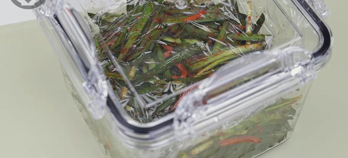 Ferment in the oven for about 6 hours. After 6 hours, close the lid tightly and refrigerate.
