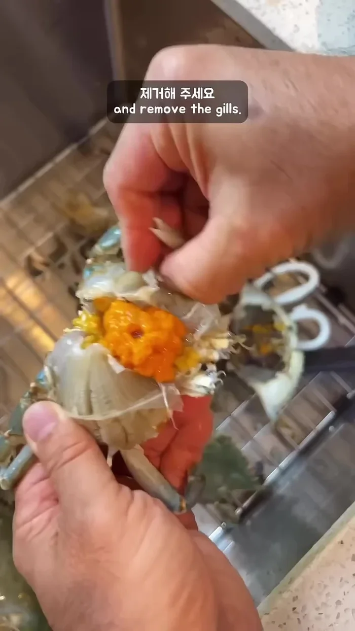 Collect the crab eggs (if female crab).