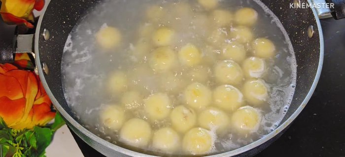 Cook on high heat for 5 minutes, then stir gently once the balls float to the surface. Cook for another minute.