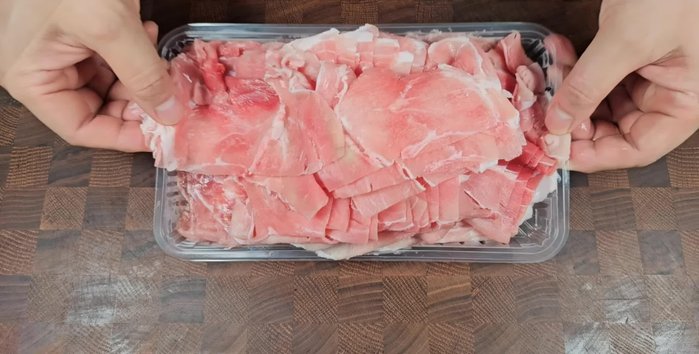 Prepare 600g of inexpensive radish.