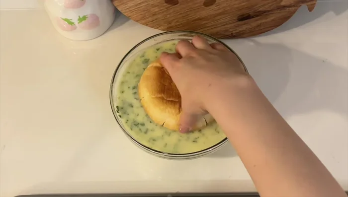 Dunk the buns in the garlic butter (double dip for extra flavor).