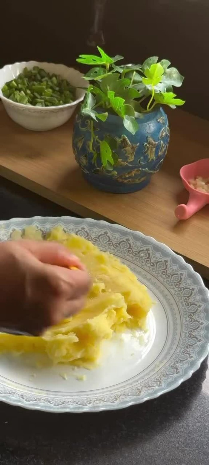 Divide the dough into two halves and roll them out.