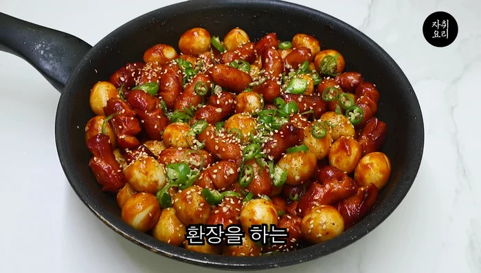 Add pepper and stir-fry again.