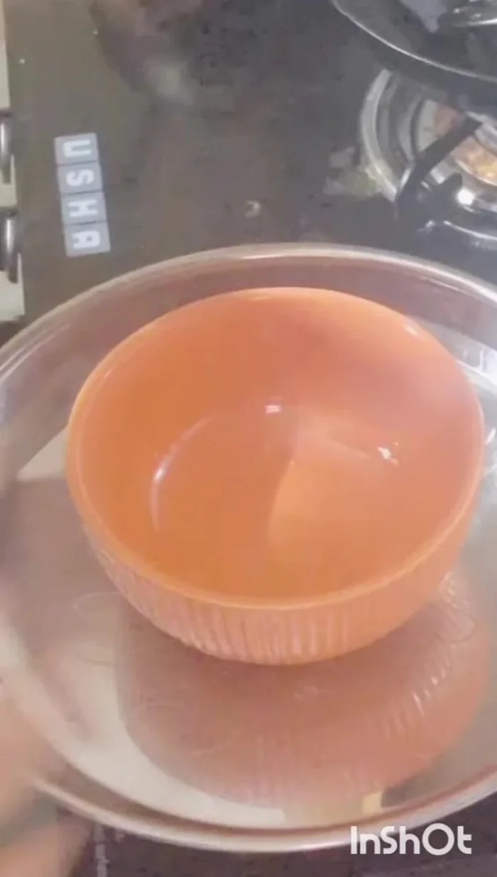 Serve noodles in a bowl.