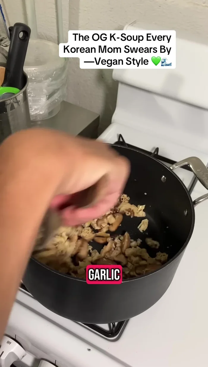 Add the soaked seaweed and sauté briefly.