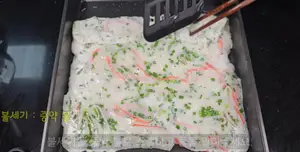 Easy Chive & Meatball Rolled Omelette Recipe