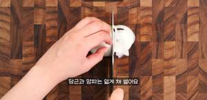 Quick & Easy Korean Radish Salad (Eolgalgi Geotjeori)